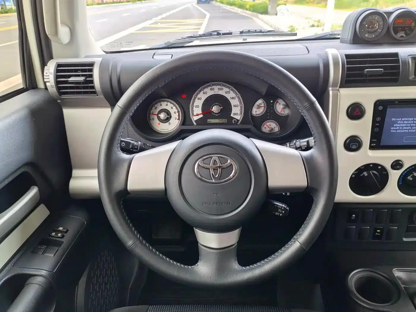 2022 FJ Cruiser 4.0L Middle East Edition — миниатюра 8