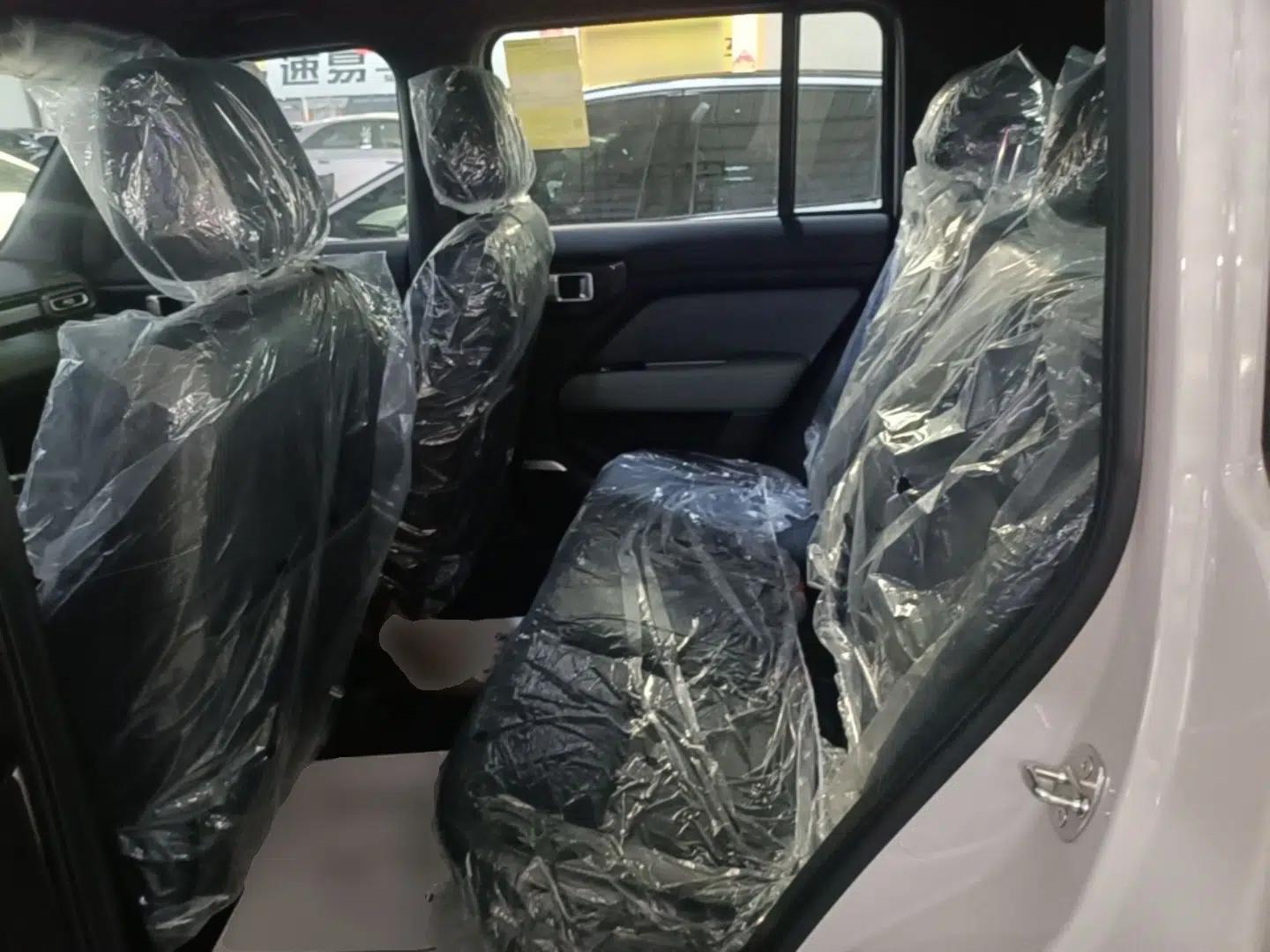 Baojun Spark EUV 2026 301km Flagship Edition — миниатюра 20