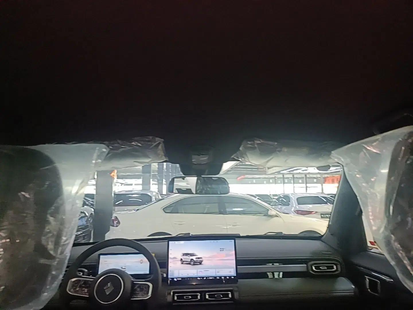 Baojun Spark EUV 2026 301km Flagship Edition — миниатюра 21