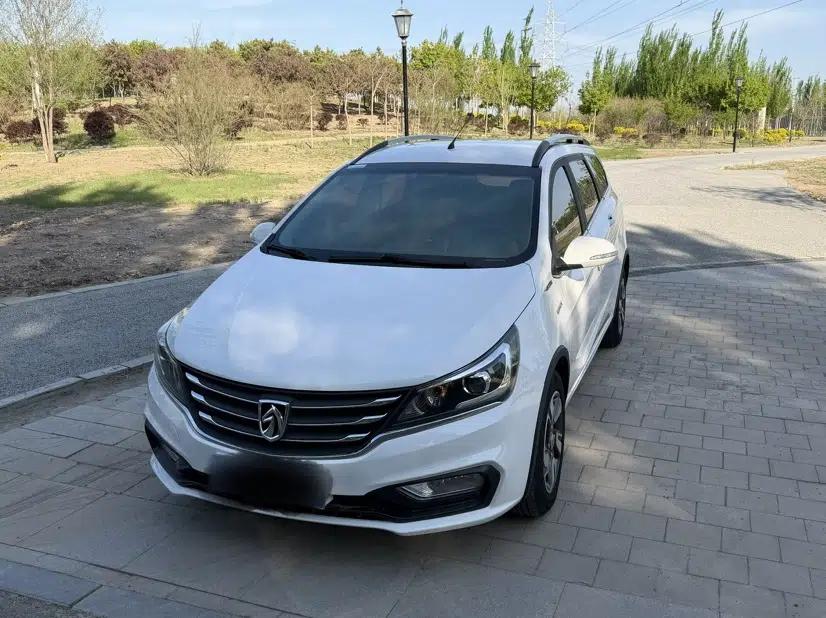 Baojun 310W 2017 1.5L Manual Fashion Edition China VI — миниатюра 2