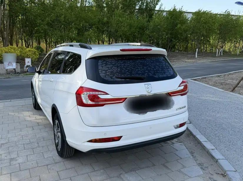 Baojun 310W 2017 1.5L Manual Fashion Edition China VI — миниатюра 3