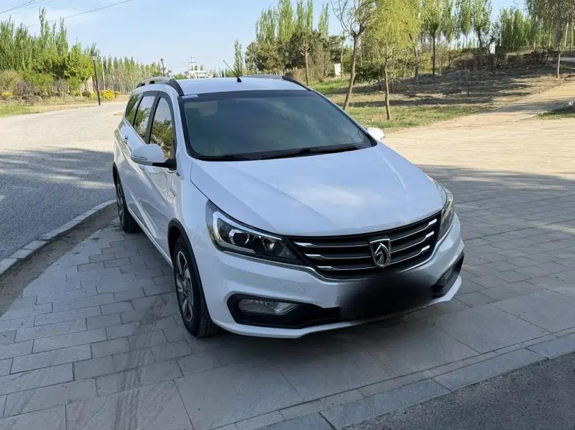 Baojun 310W 2017 1.5L Manual Fashion Edition China VI — миниатюра 5