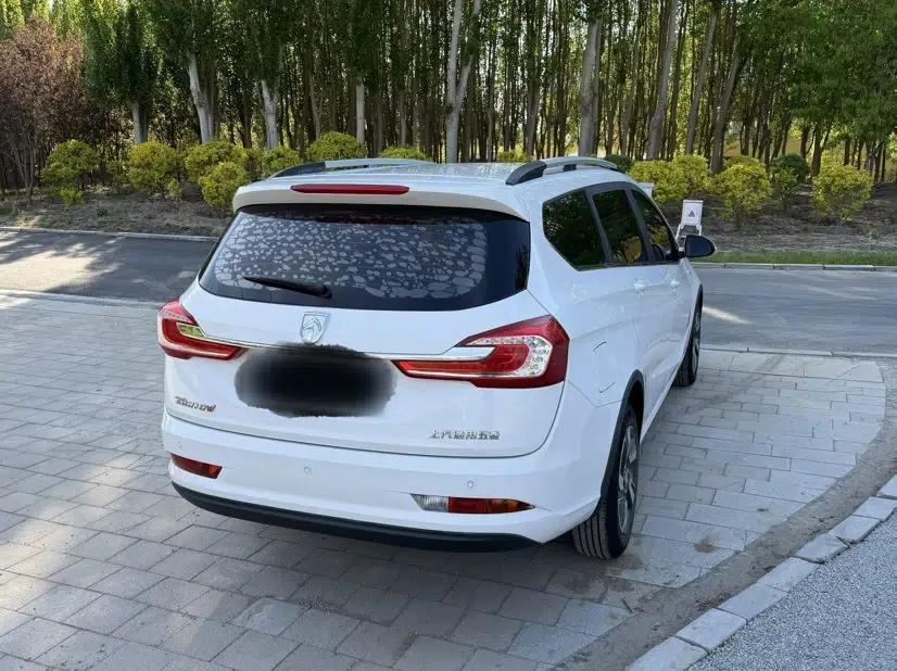Baojun 310W 2017 1.5L Manual Fashion Edition China VI — миниатюра 6