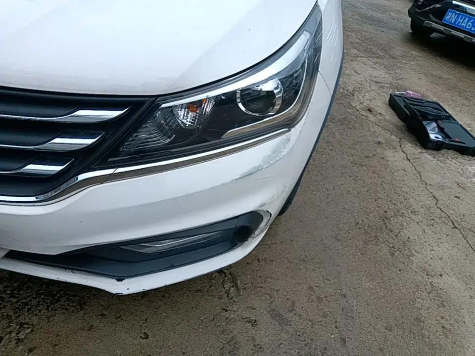 Baojun 310W 2017 1.5L Manual Fashion Model China V — миниатюра 9