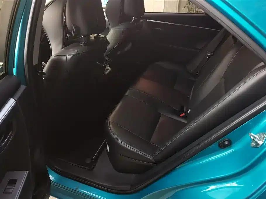Corolla Hybrid E+ 2019 1.8L E-CVT Flagship Edition — миниатюра 11