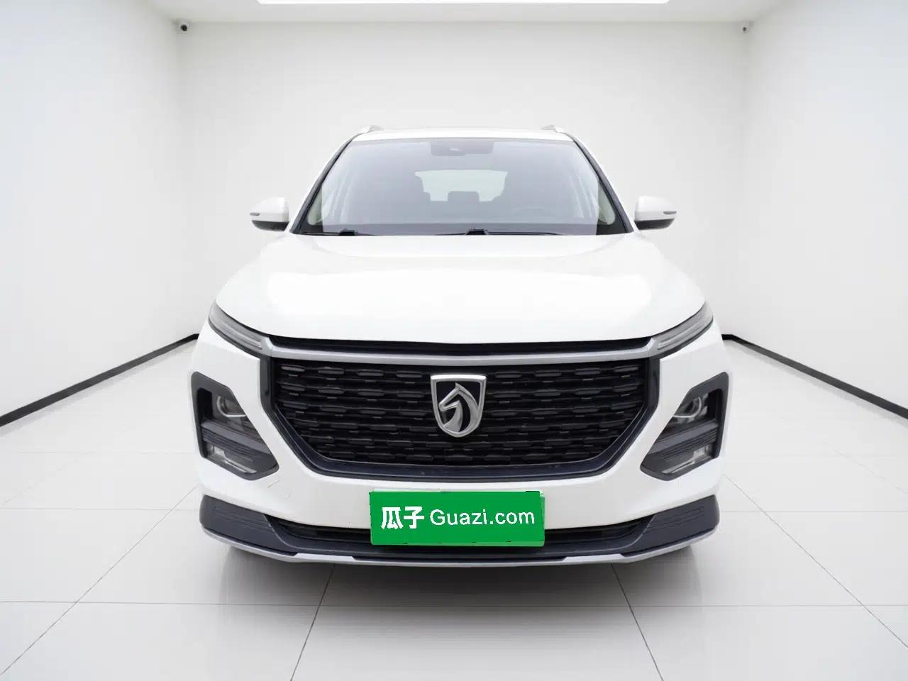 Baojun 530 2020 1.5T CVT Luxury Connected Version 5 Seats — миниатюра 2