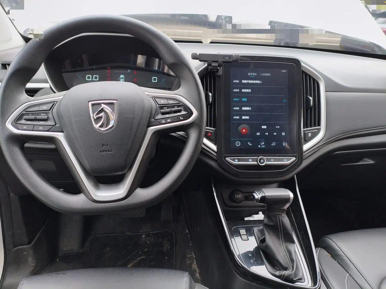 Baojun 530 2020 1.5T CVT Luxury Connected Version 5 Seats — миниатюра 17