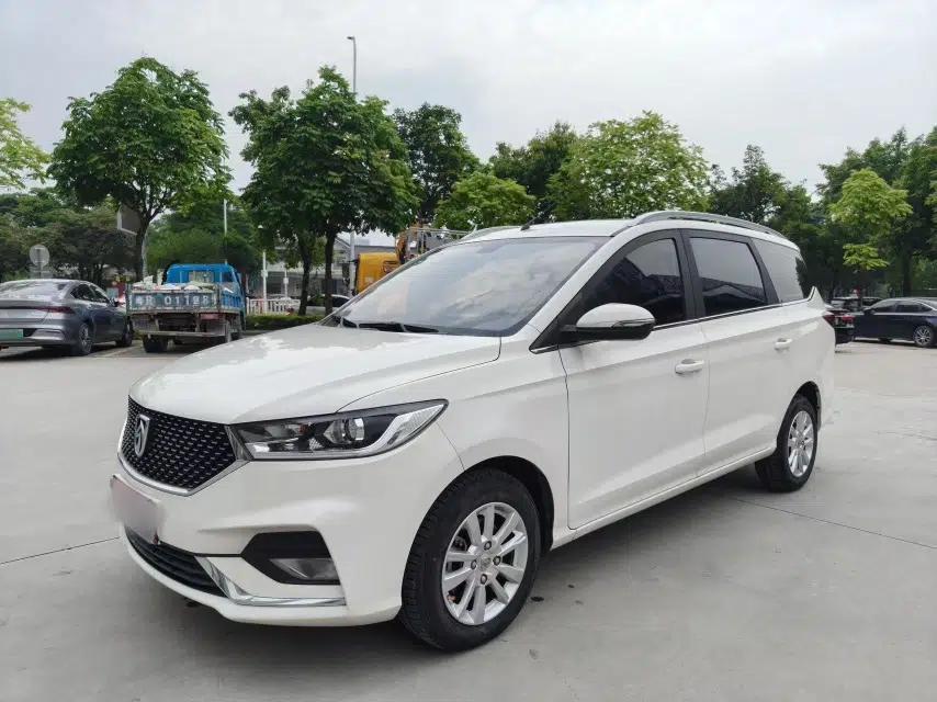 Baojun 360 2019 1.5L CVT Elite Version China VI — миниатюра 1
