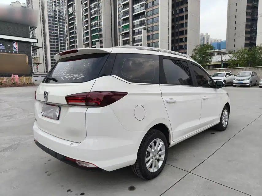 Baojun 360 2019 1.5L CVT Elite Version China VI — миниатюра 6
