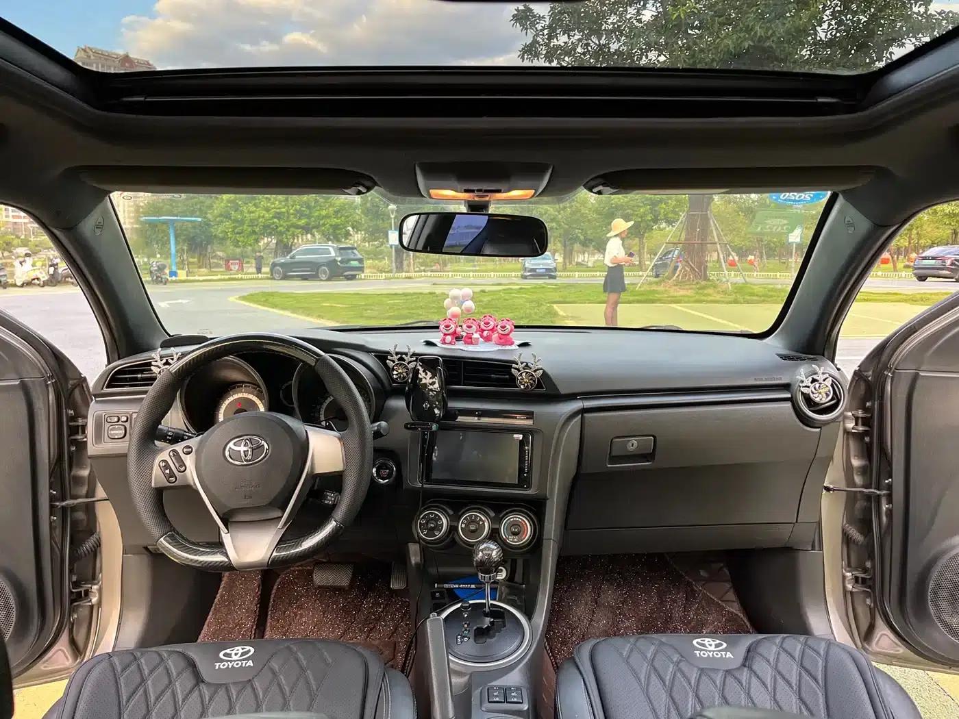 2011 Jetta 2.5L Luxury Edition — миниатюра 6