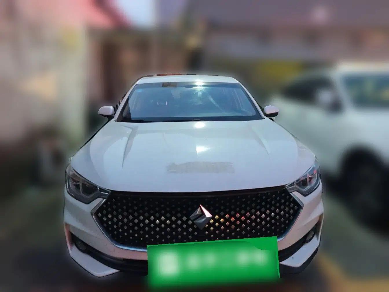 Baojun RC-6 2019 1.5T CVT 24-Hour Online Luxury Edition — миниатюра 2