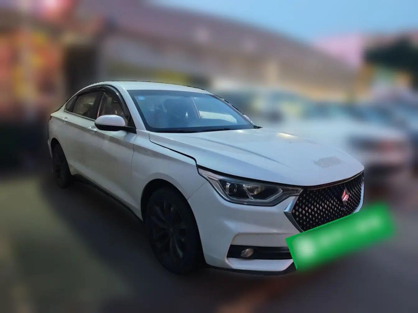 Baojun RC-6 2019 1.5T CVT 24-Hour Online Luxury Edition — миниатюра 3