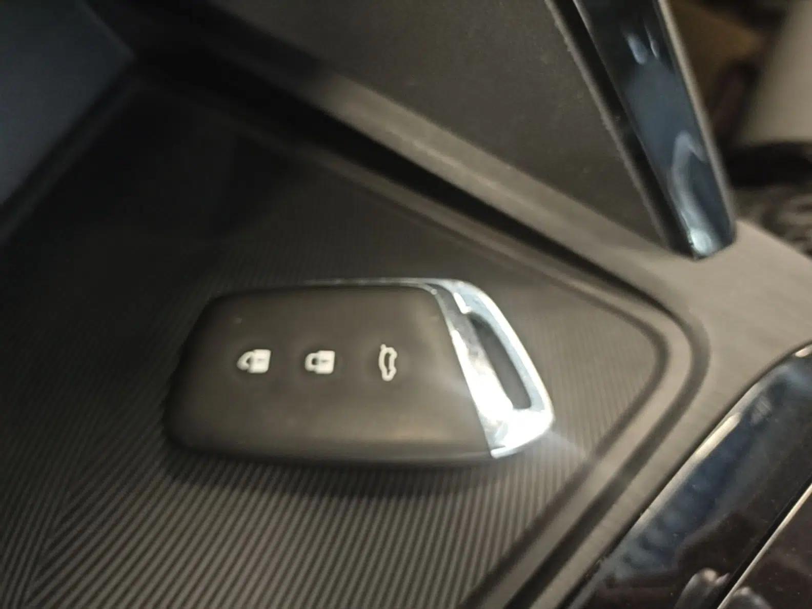 Baojun RC-6 2019 1.5T CVT 24-Hour Online Prestige Edition — миниатюра 12