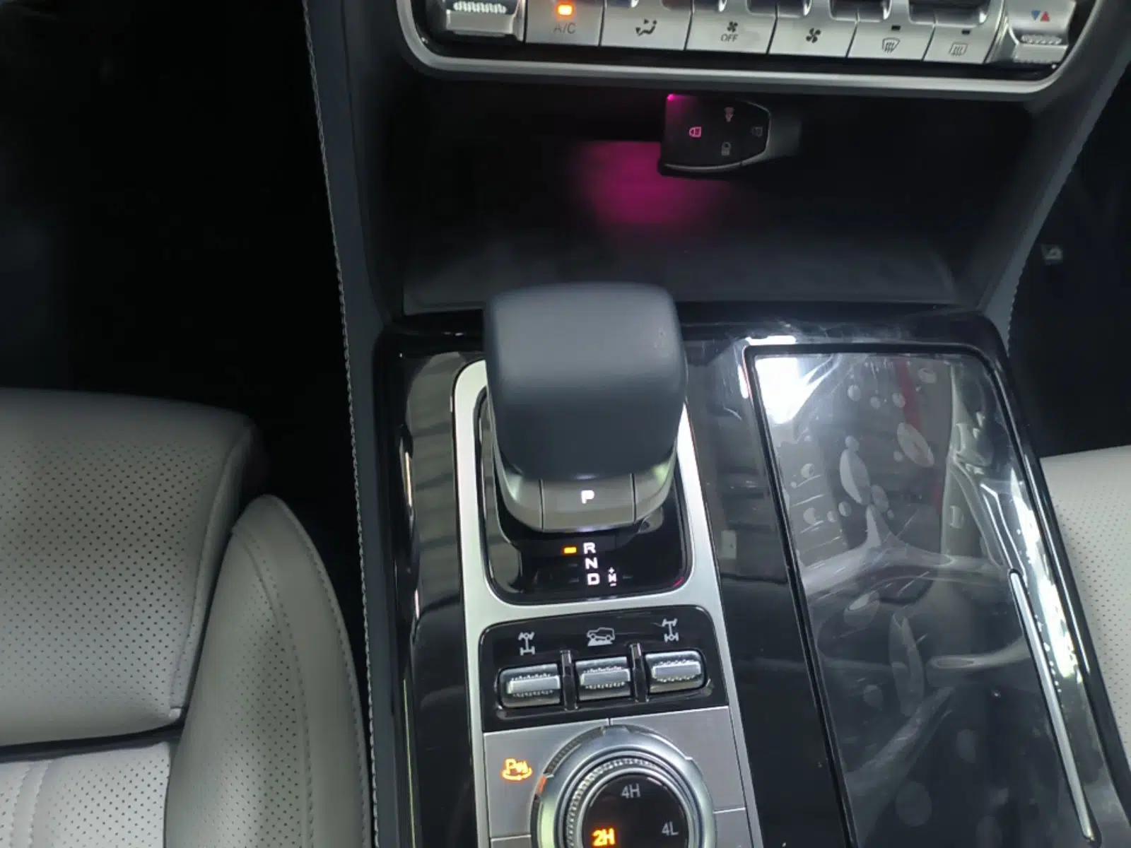 BAIC Off-Road BJ60 2022 2.0T Version 11 Five Seats — миниатюра 17
