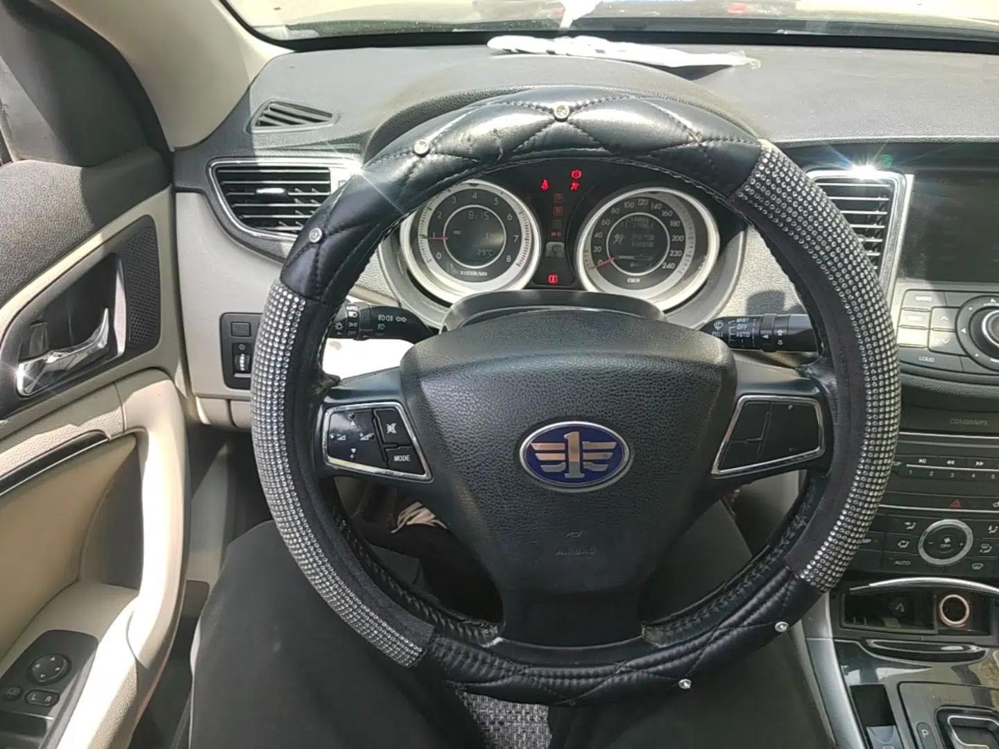 Bestune B90 2012 2.0L automatic comfort version — миниатюра 11