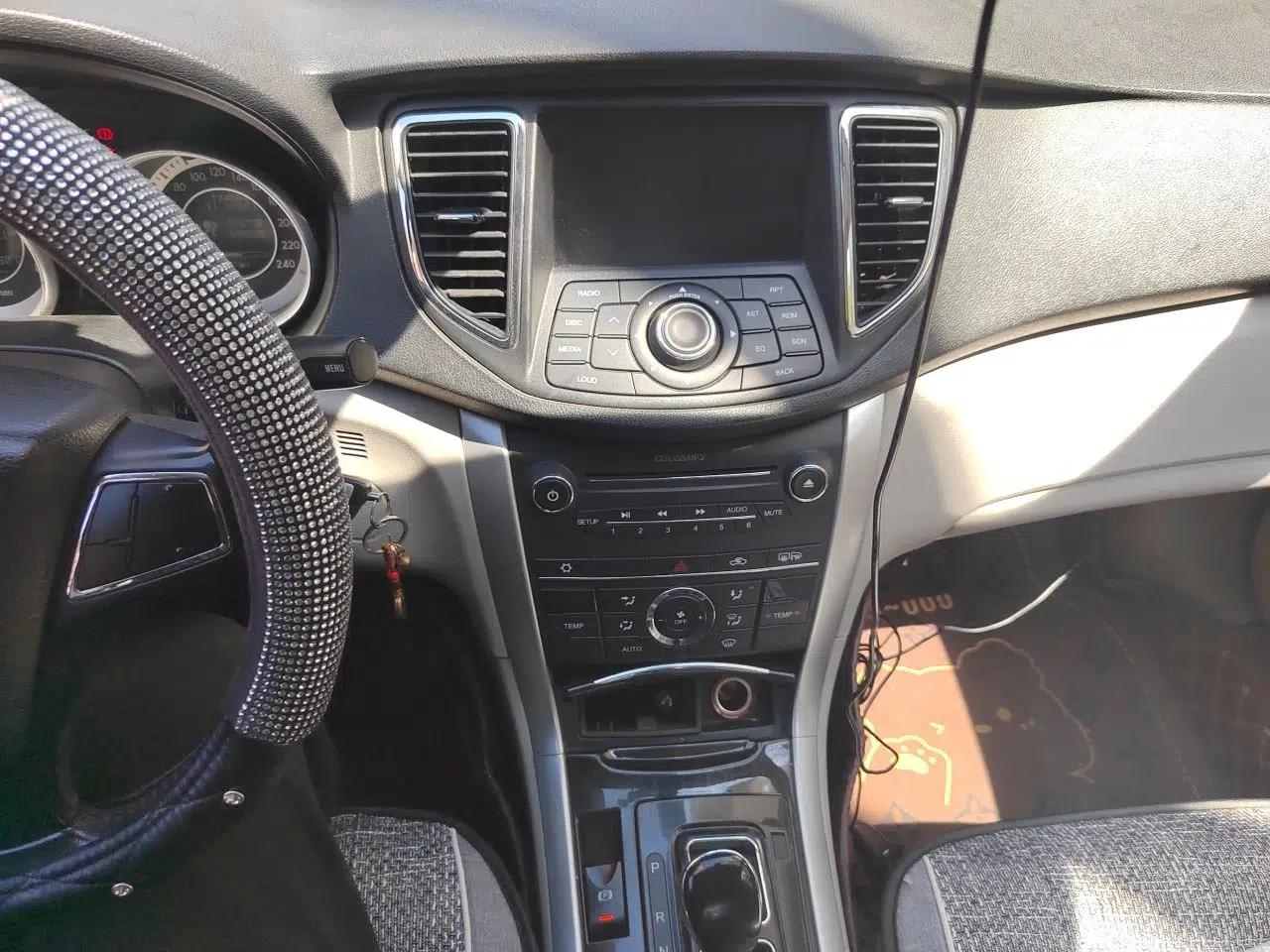 Bestune B90 2012 2.0L automatic comfort version — миниатюра 14
