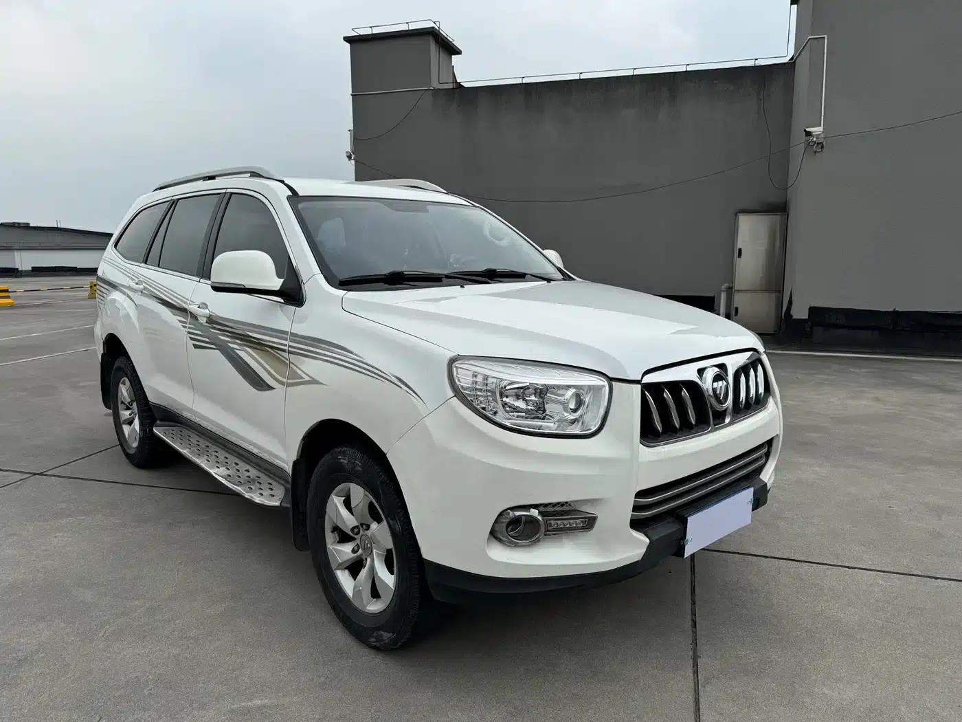 Savana 2017 2.0T Automatic 2WD Petrol Premium Edition 5-Seater — миниатюра 3