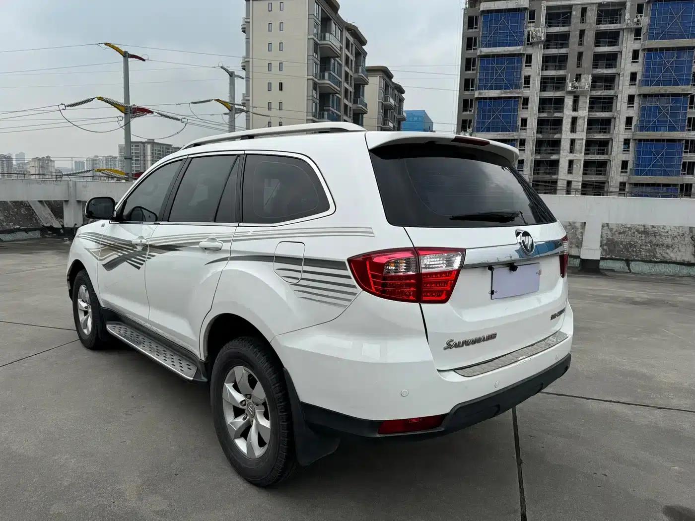Savana 2017 2.0T Automatic 2WD Petrol Premium Edition 5-Seater — миниатюра 7
