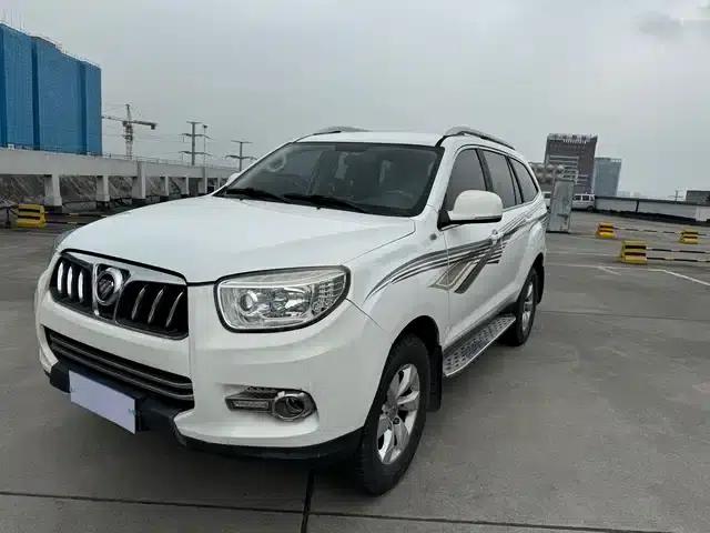 Savana 2017 2.0T Automatic 2WD Petrol Premium Edition 5-Seater