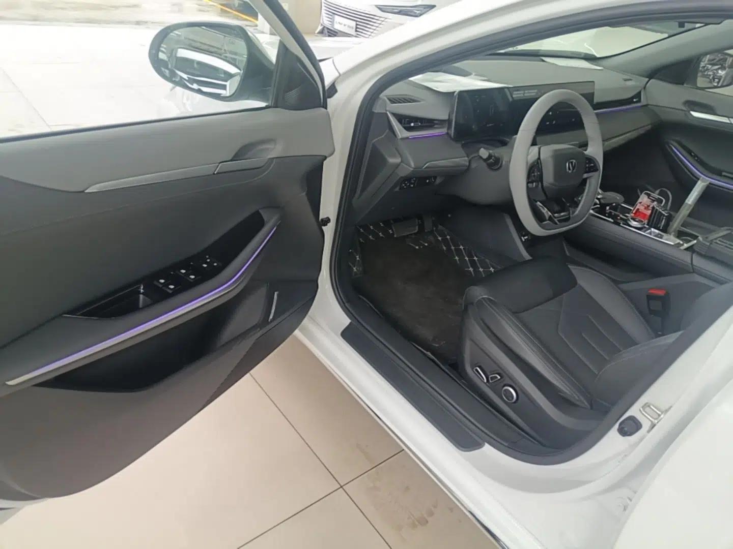 CHANGAN Ruicheng PLUS 2023 1.5T DCT Flagship Edition — миниатюра 19