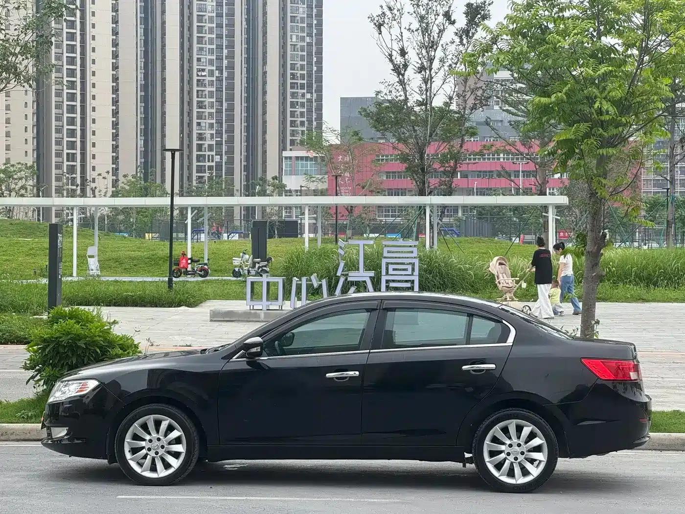 Trumpchi GA5 2012 1.8L Automatic Premium Edition — миниатюра 2