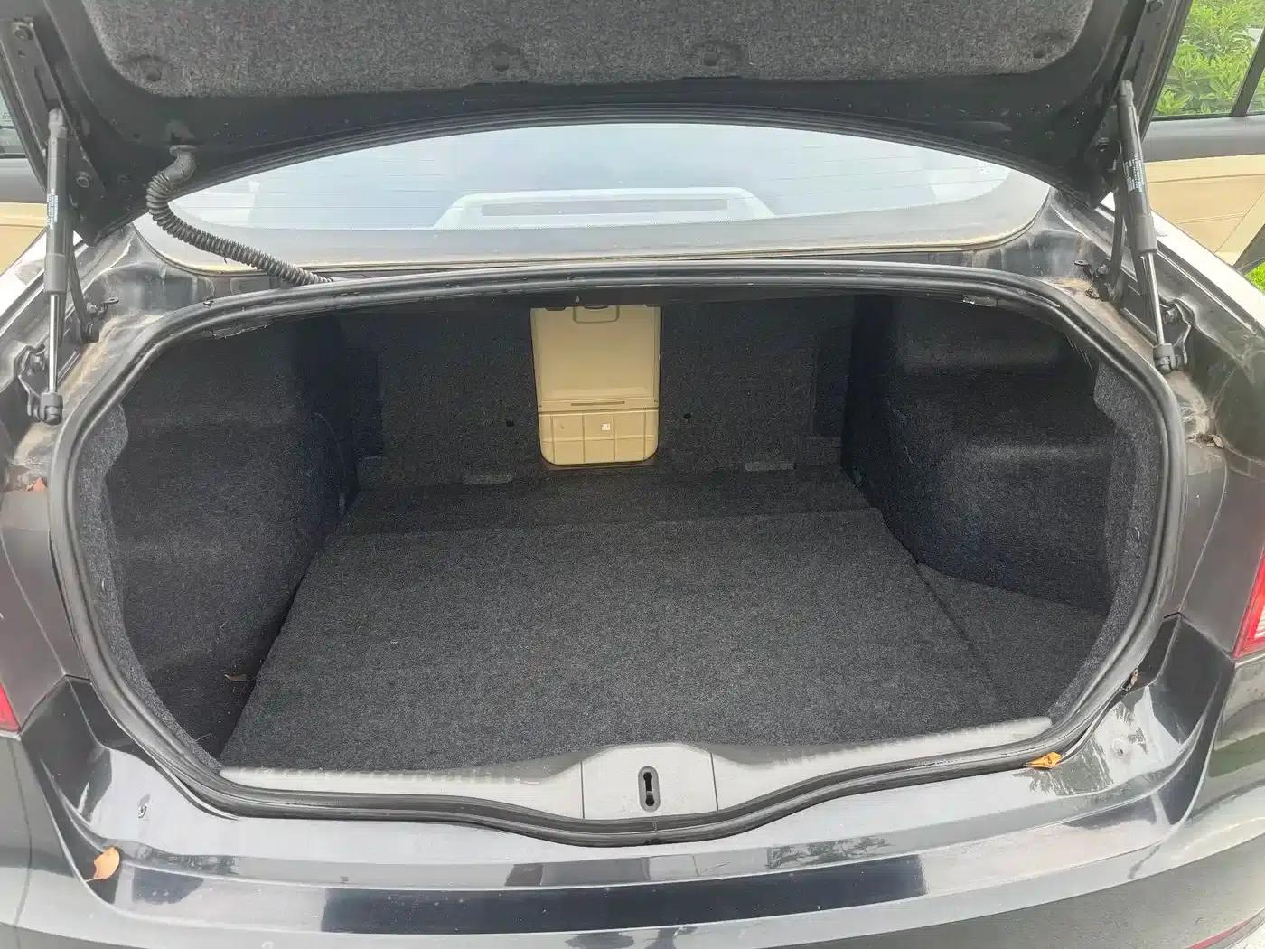 Trumpchi GA5 2012 1.8L Automatic Premium Edition — миниатюра 31