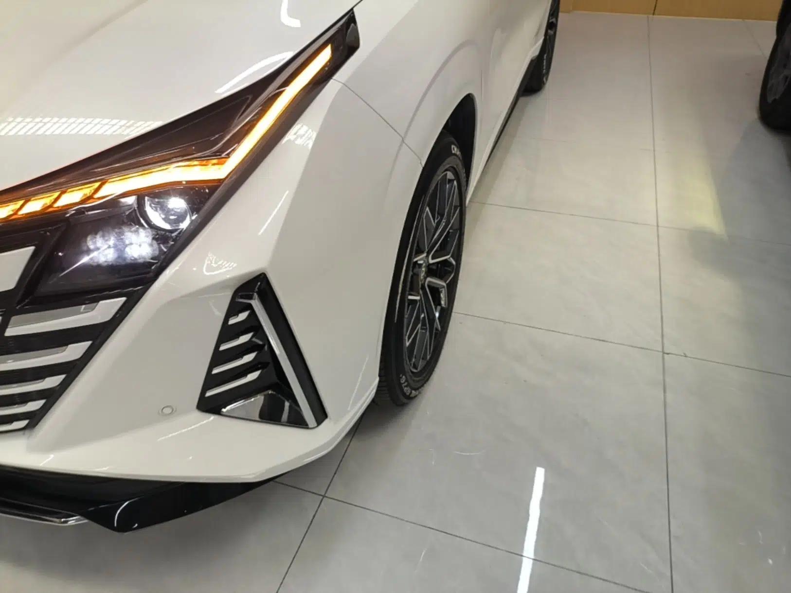 CHANGAN UNI-Z New Energy 2024 Blue Whale Smart Electric iDD 125km Beyond Edition — миниатюра 2