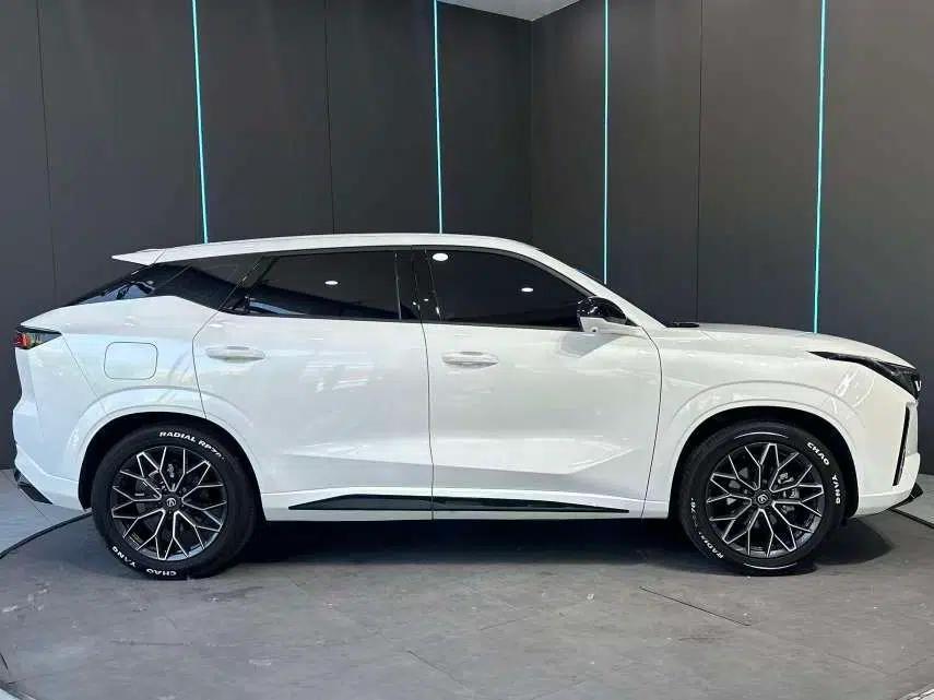 CHANGAN UNI-Z New Energy 2024 Blue Whale Smart Electric iDD 125km Beyond Edition — миниатюра 6
