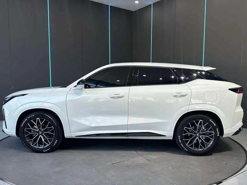 CHANGAN UNI-Z New Energy 2024 Blue Whale Smart Electric iDD 125km Beyond Edition — миниатюра 7