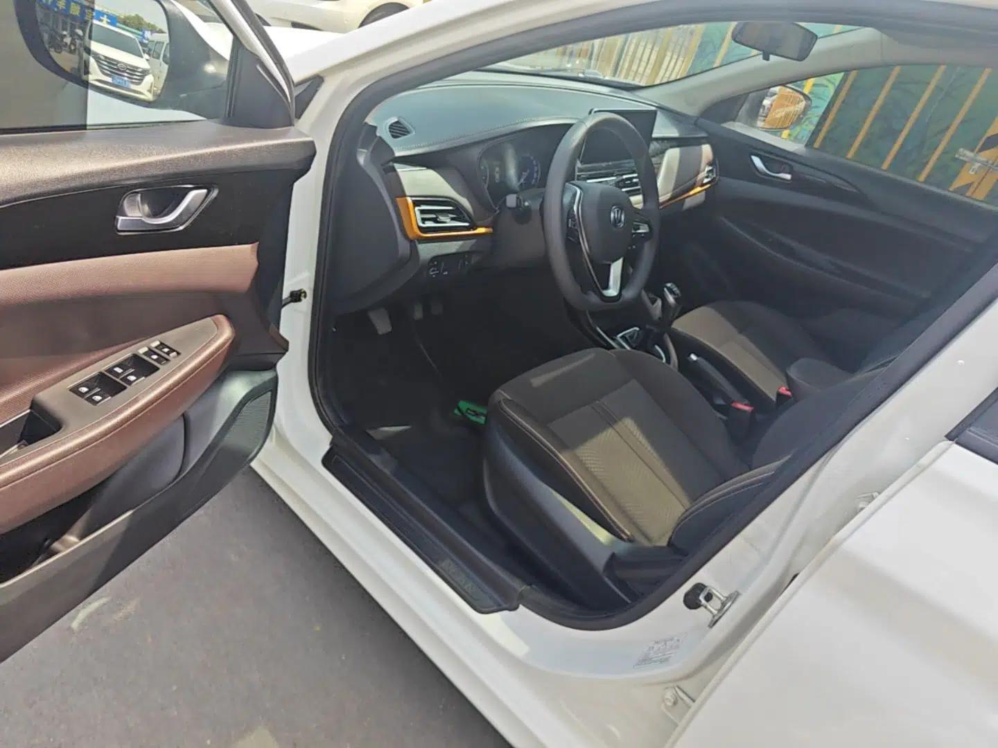 CHANGAN Eado DT 2019 1.6L Manual Comfort Model China VI Standard — миниатюра 19