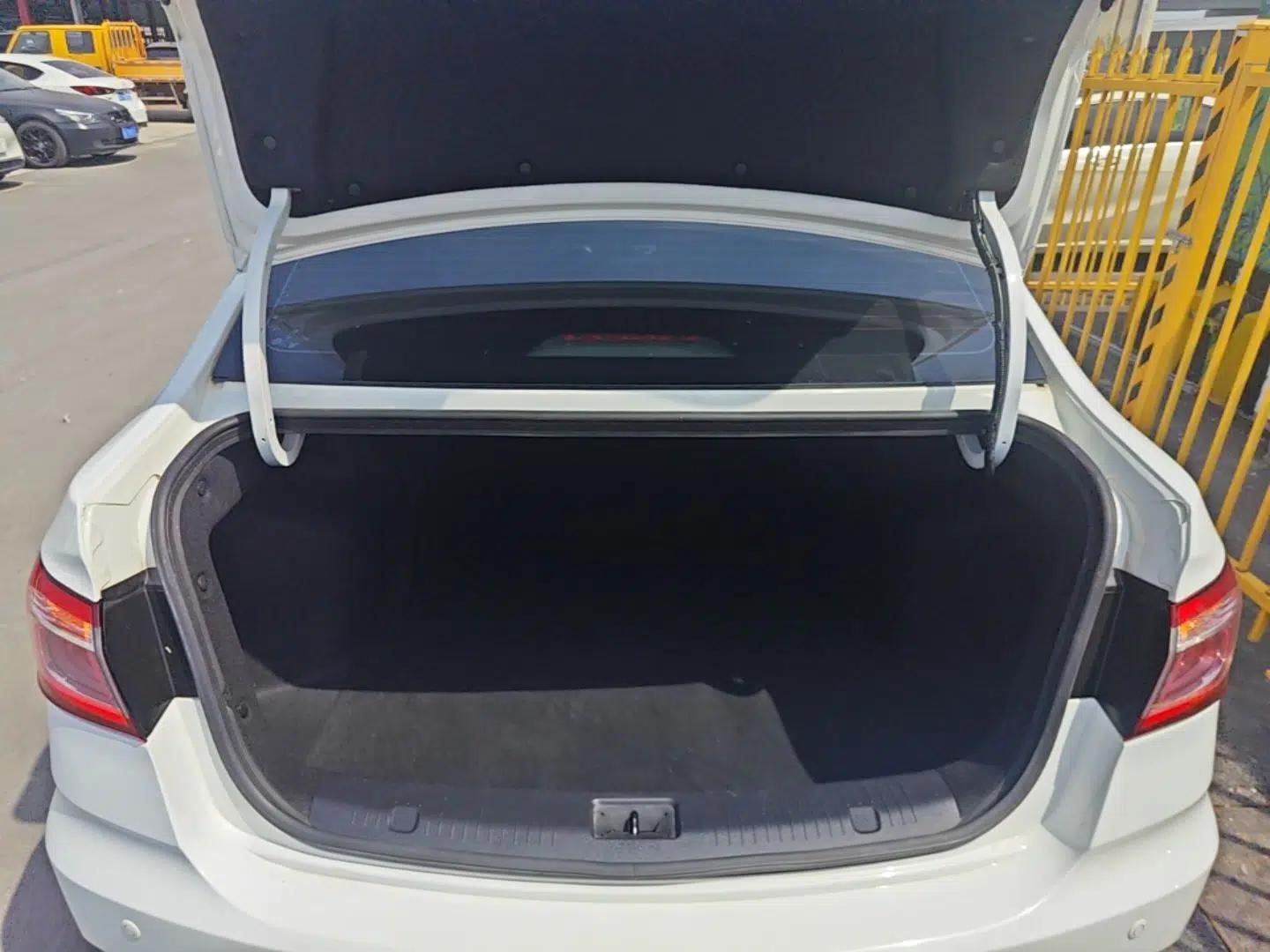 CHANGAN Eado DT 2019 1.6L Manual Comfort Model China VI Standard — миниатюра 22