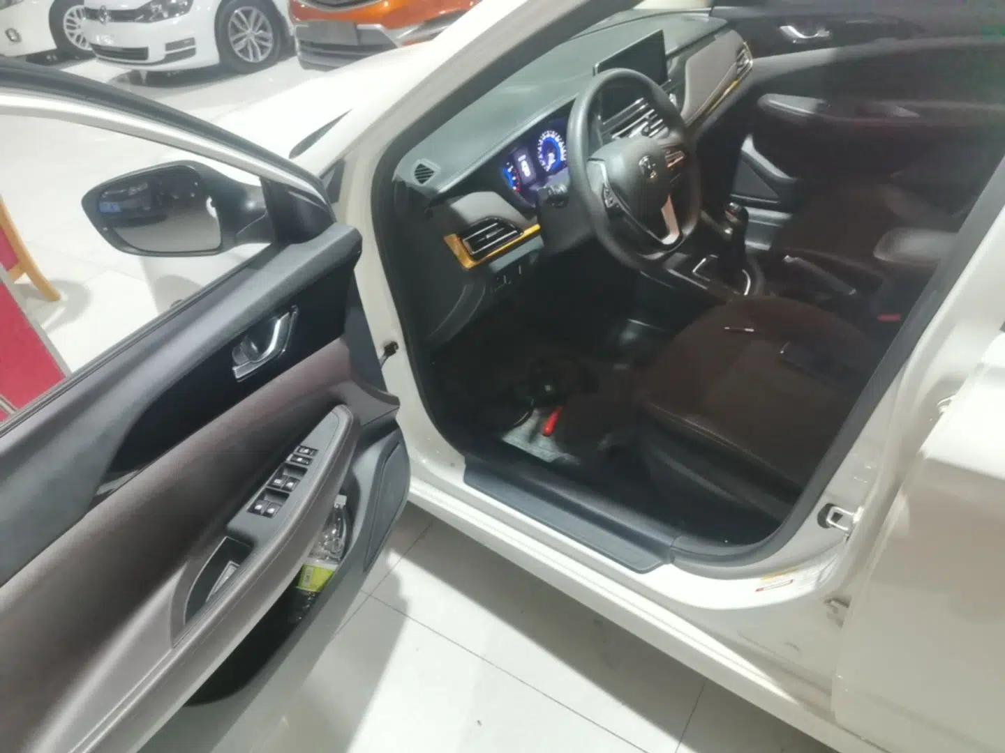 CHANGAN Eado DT 2019 1.6L Manual Comfort Model China VI Standard — миниатюра 19