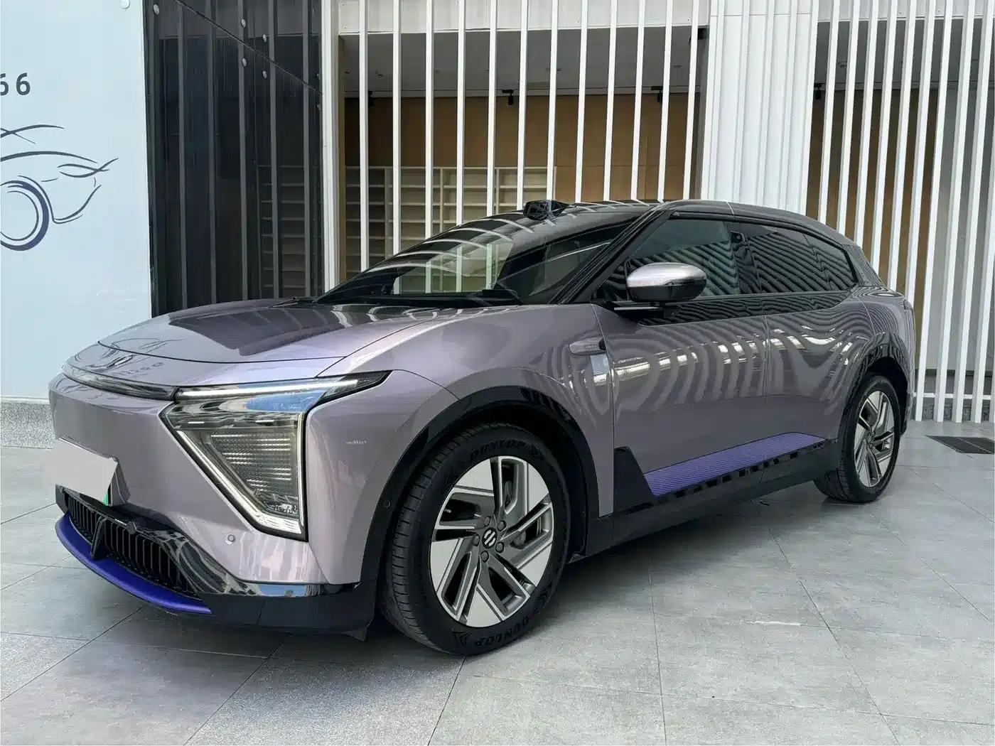 HiPhi Y 2023 765km Flagship Edition — миниатюра 1