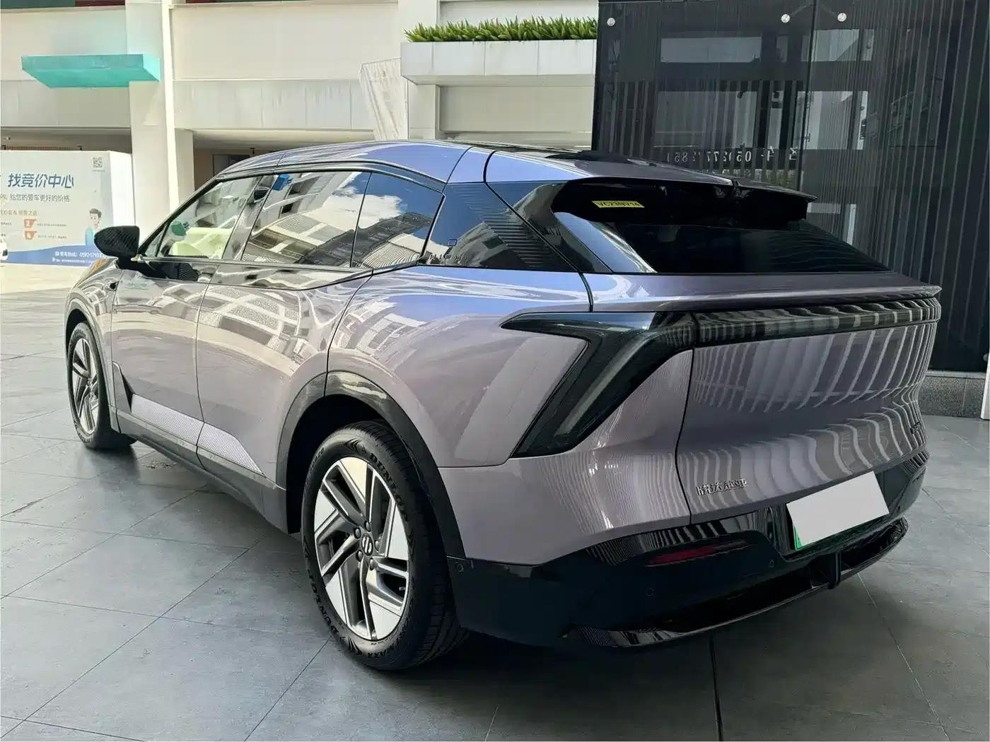 HiPhi Y 2023 765km Flagship Edition — миниатюра 7
