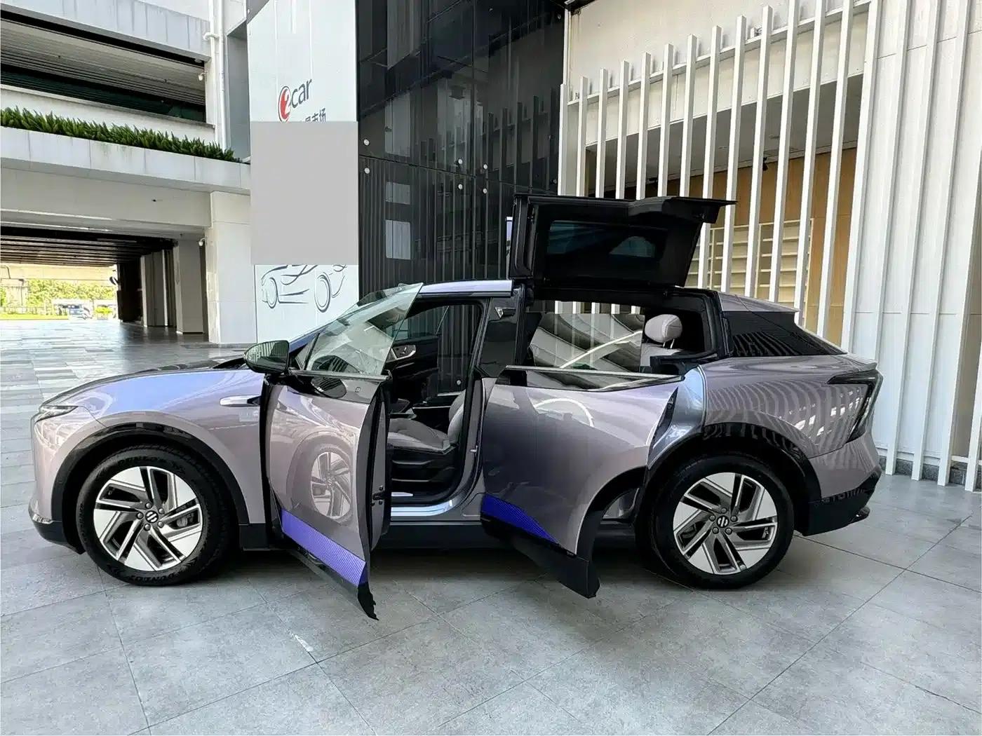 HiPhi Y 2023 765km Flagship Edition — миниатюра 9