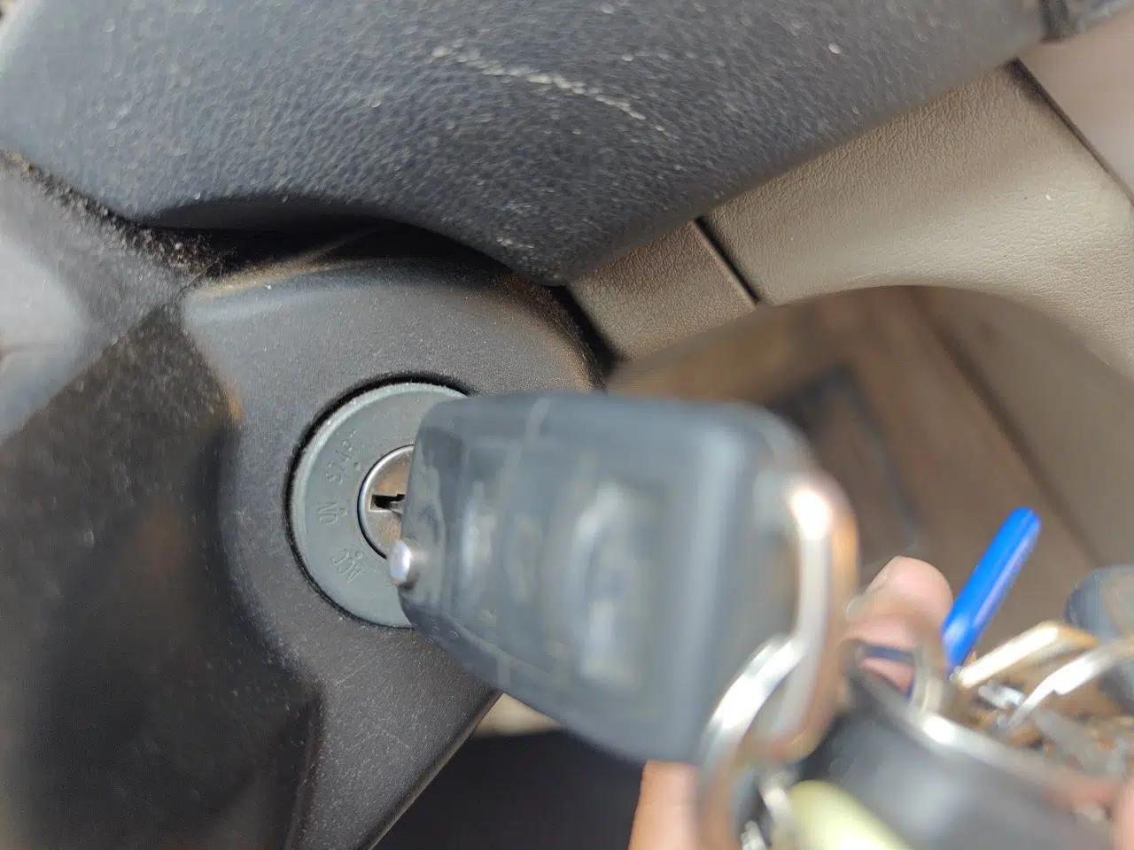CHANGAN Alsvin V3 2012 1.3L Manual Standard Edition — миниатюра 9