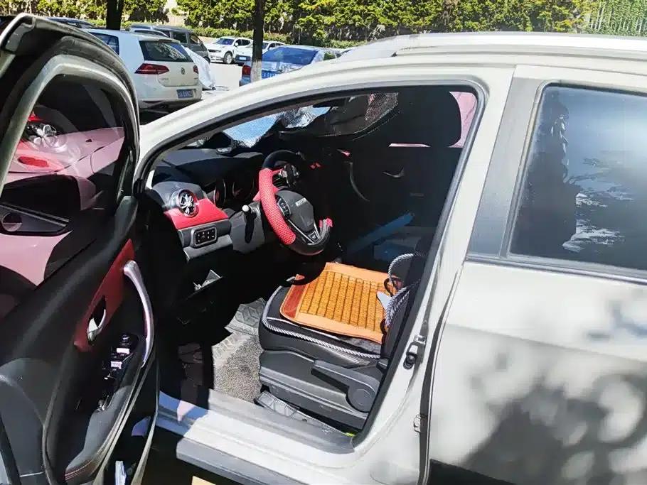 Haval H1 2015 1.5L Manual Deluxe Edition — миниатюра 9