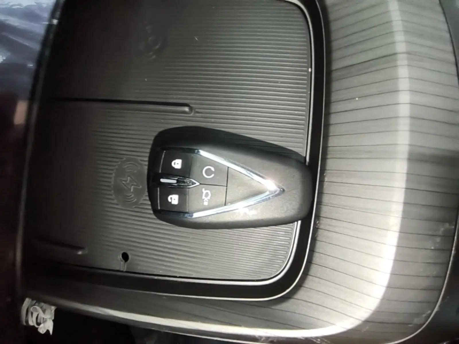 CHANGAN Eado PHEV 2025 Smart New Blue Whale 145KM Battleship Edition — миниатюра 12