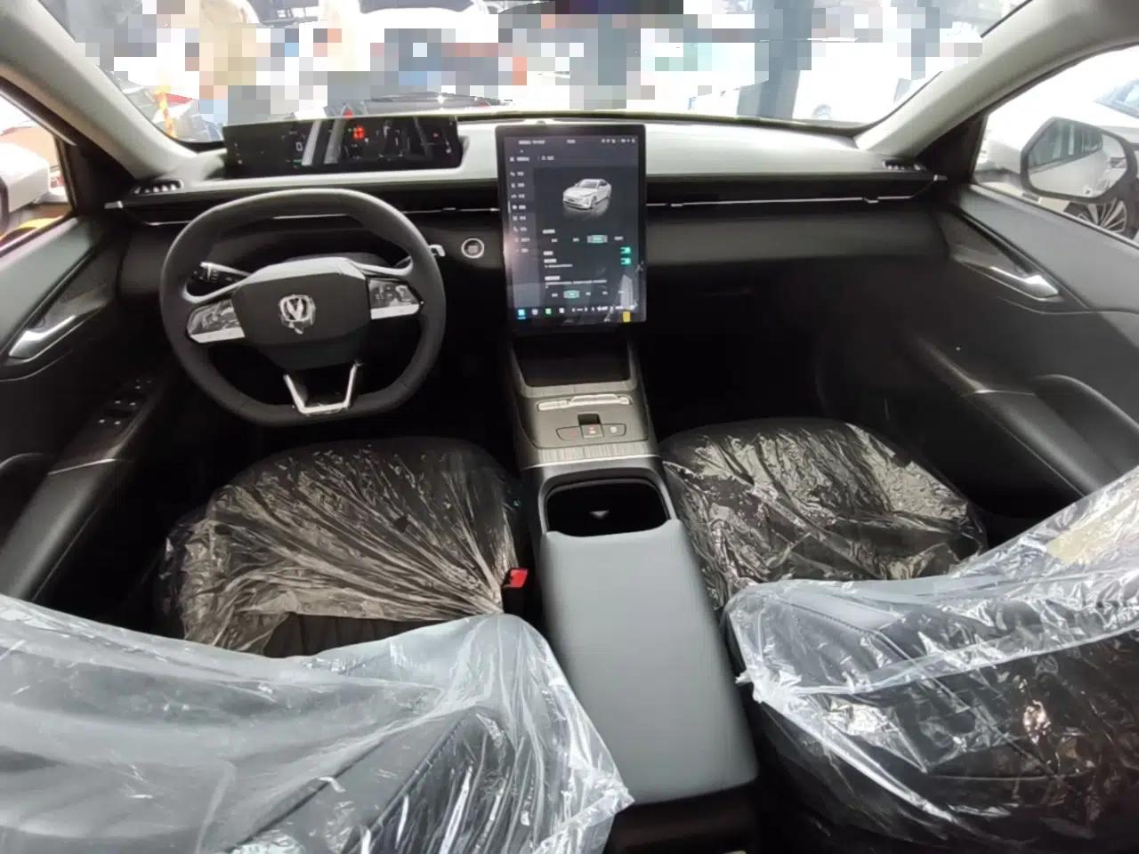 CHANGAN Eado PHEV 2025 Smart New Blue Whale 145KM Battleship Edition — миниатюра 13