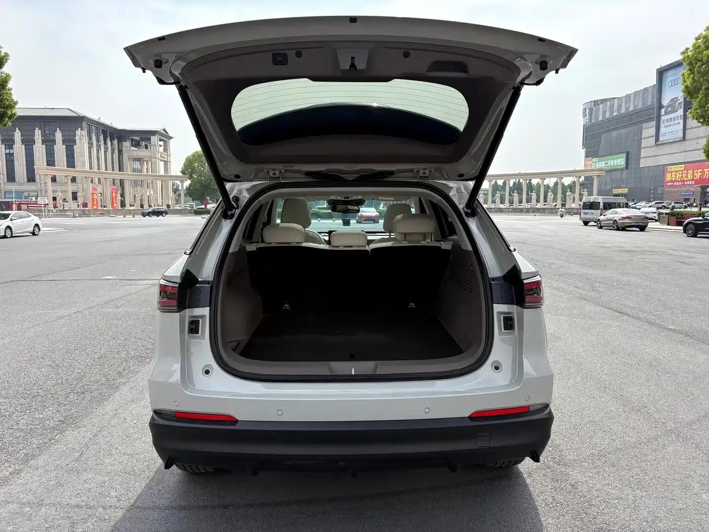 Haval Xiaolong MAX 2025 Hi4 165 Ultra Smart Driving Edition — миниатюра 18