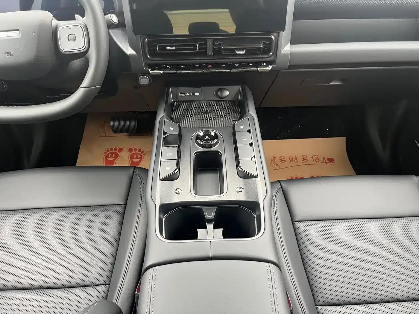 Haval Raptor 2025 Fuel-Powered 2.0T 4WD Ultra — миниатюра 12