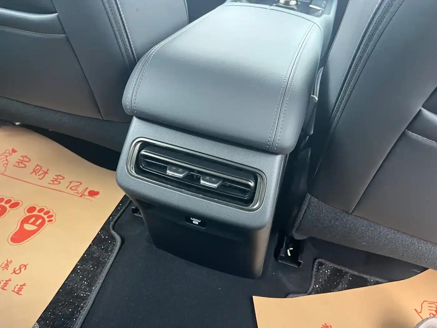 Haval Raptor 2025 Fuel-Powered 2.0T 4WD Ultra — миниатюра 19
