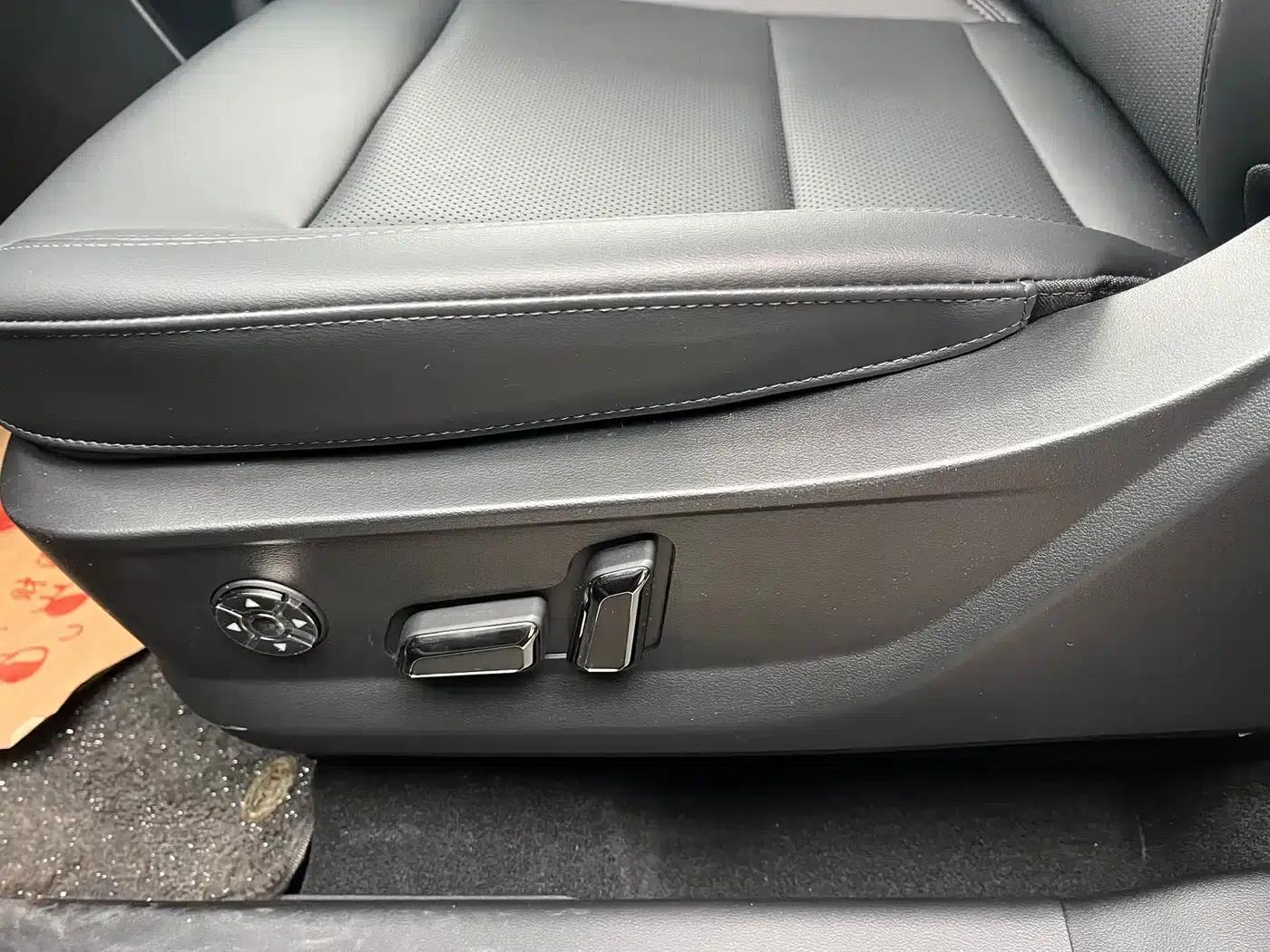 Haval Raptor 2025 Fuel-Powered 2.0T 4WD Ultra — миниатюра 23