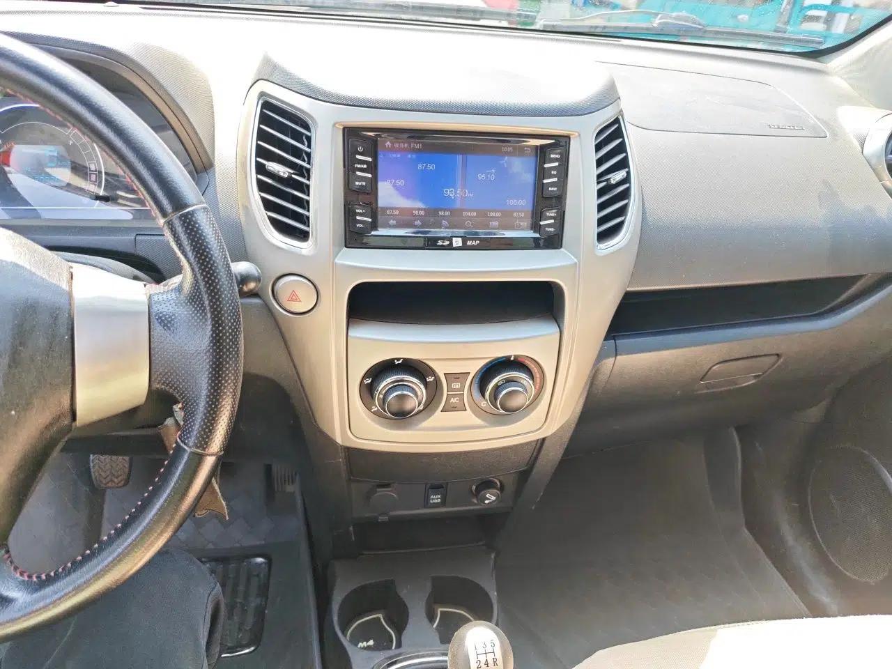Great Wall M4 2012 1.5L Manual Luxury Version — миниатюра 14
