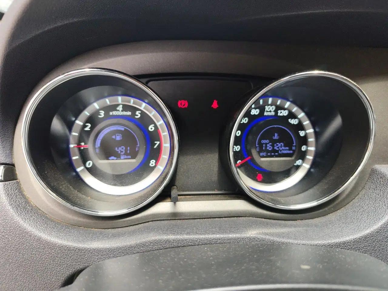 Great Wall C30 2013 1.5L Manual Luxury Model — миниатюра 12