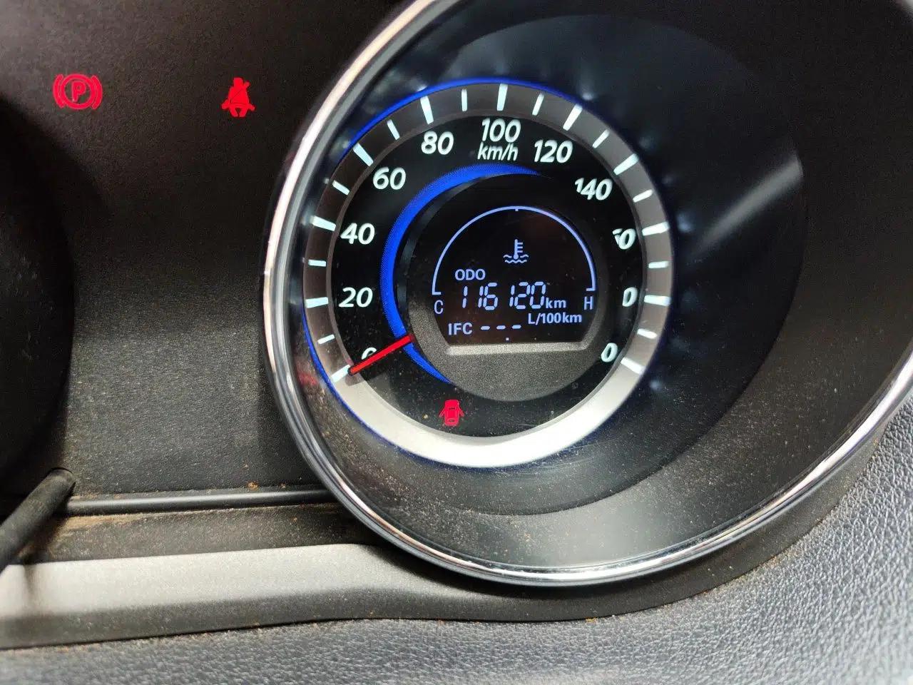 Great Wall C30 2013 1.5L Manual Luxury Model — миниатюра 13