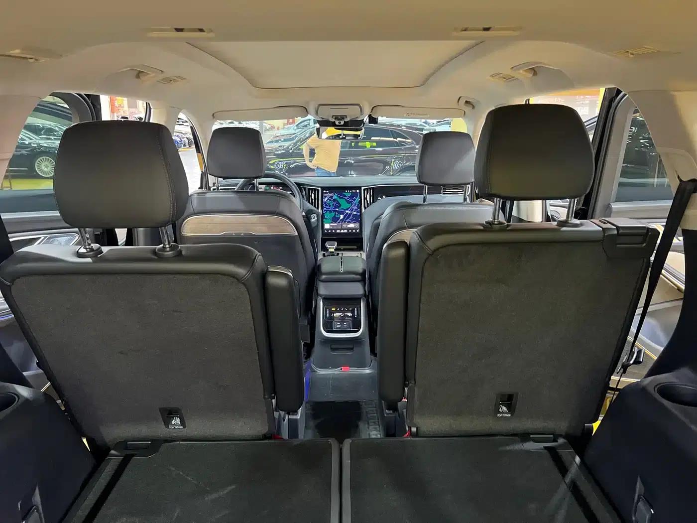 Hongqi HS7 2023 2.0T Automatic 4WD Flagship Edition (6-seater) — миниатюра 17
