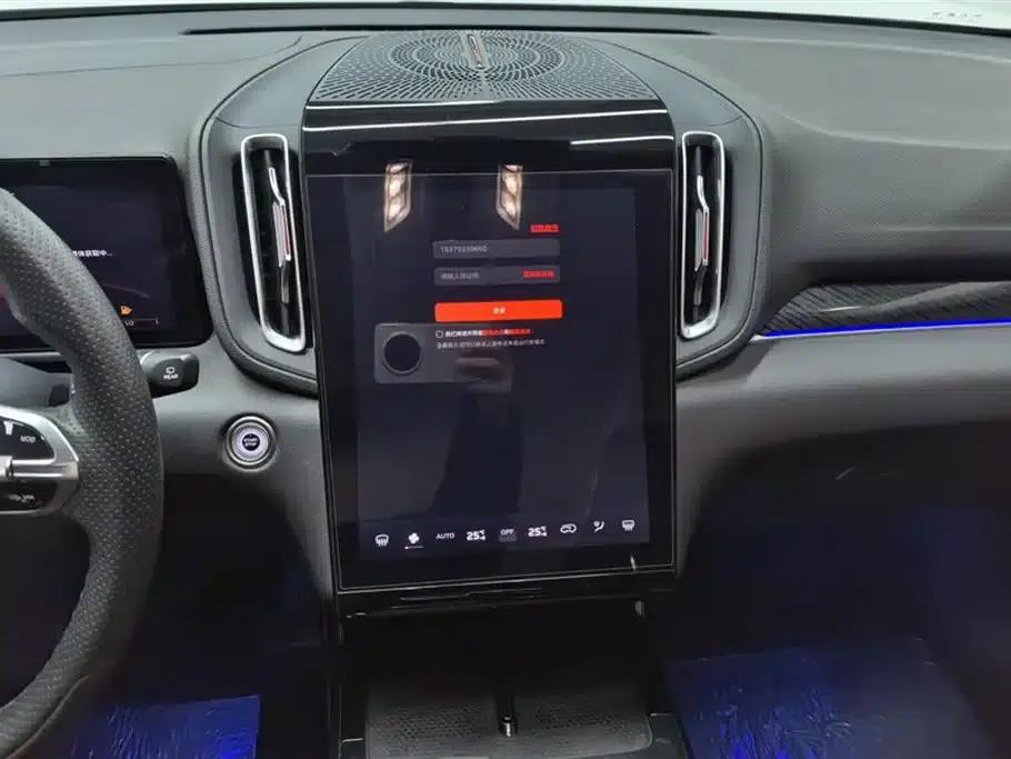 Hongqi HS3 2023 1.5T 2WD Goodness Edition — миниатюра 13