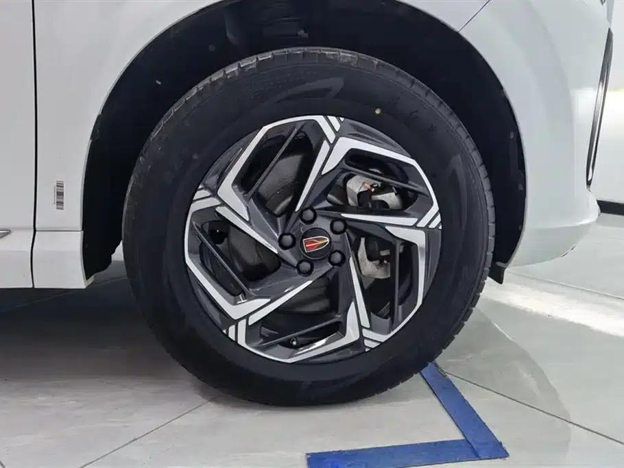 Hongqi HS3 2023 1.5T 2WD Goodness Edition — миниатюра 6