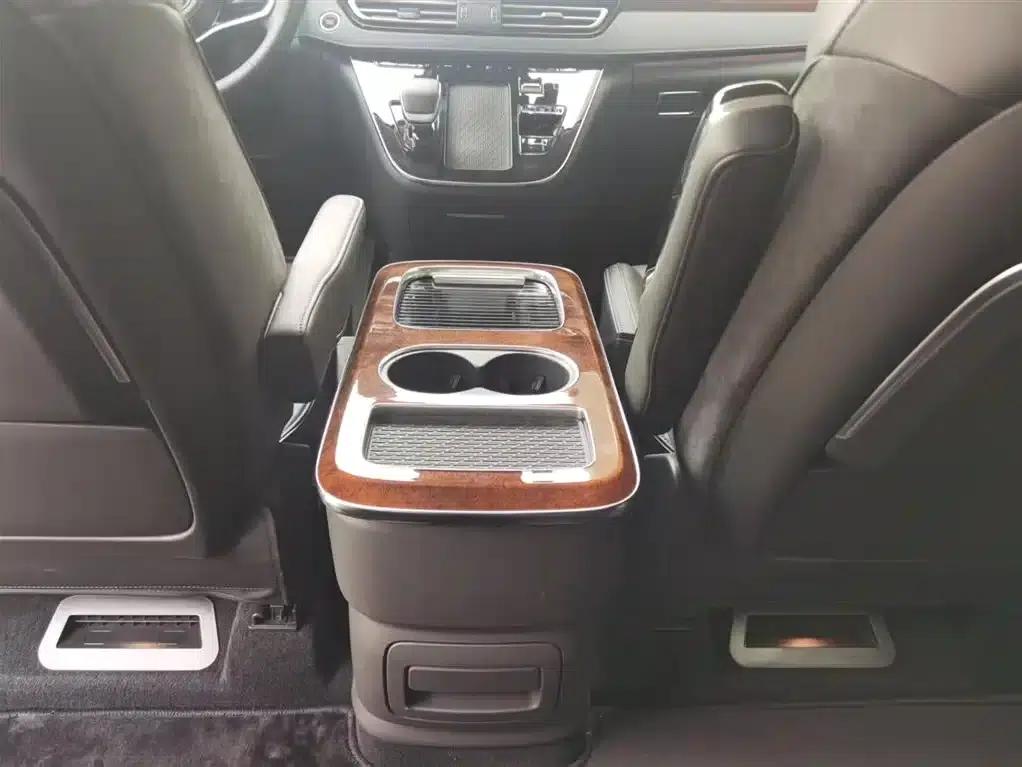 Hongqi HQ9 PHEV 2024 2.0T AWD Luxury Edition — миниатюра 15